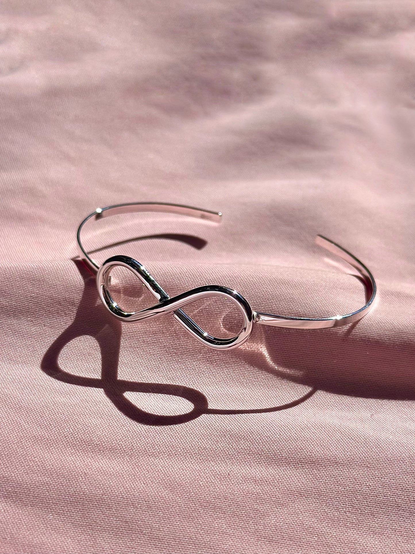 Brazalete "Infinito" de Eya's