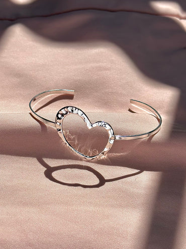 Brazalete "Corazón Eya's" / Calado - Martillado