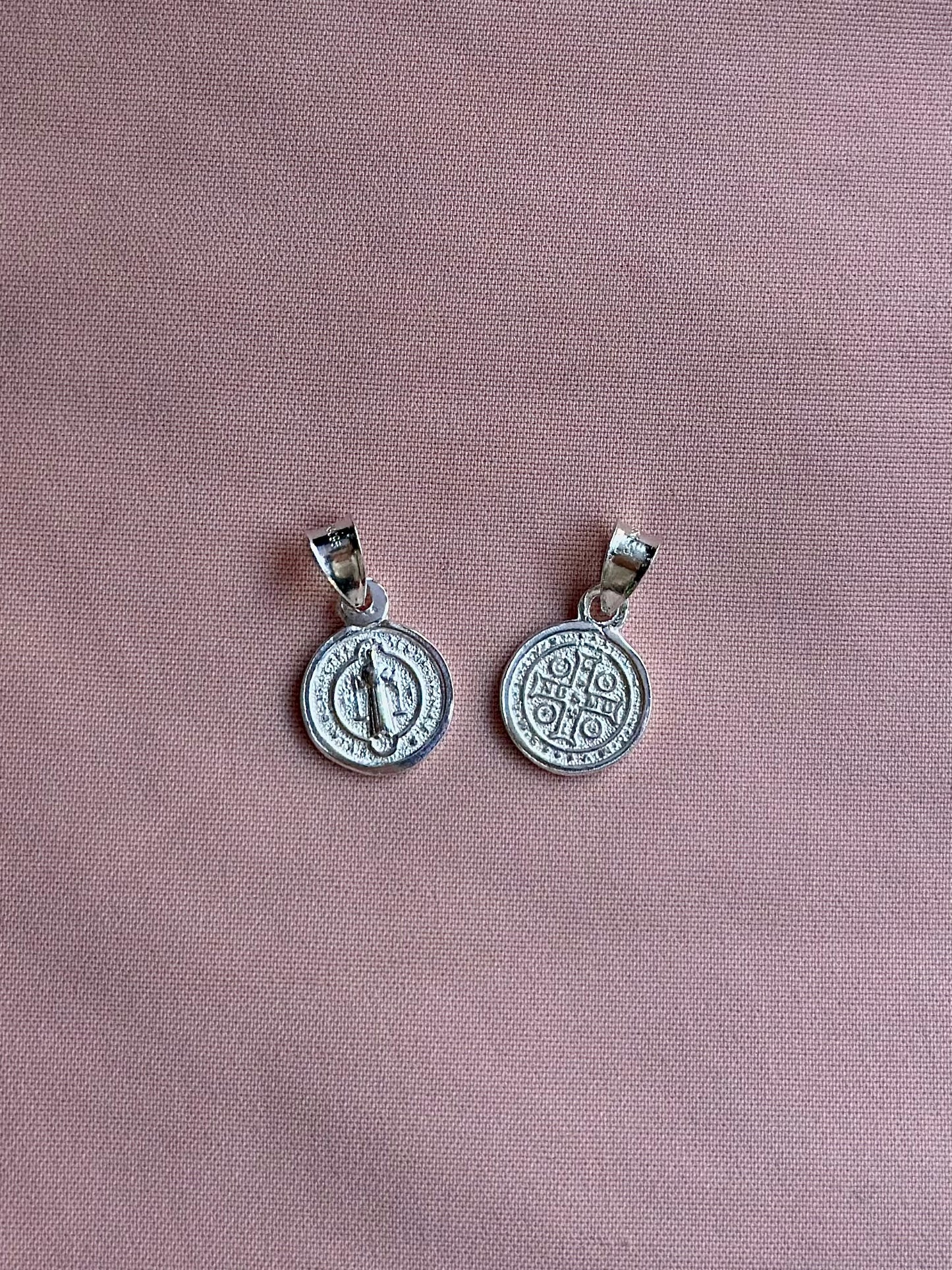 Dije individual “San Benito X” MINI