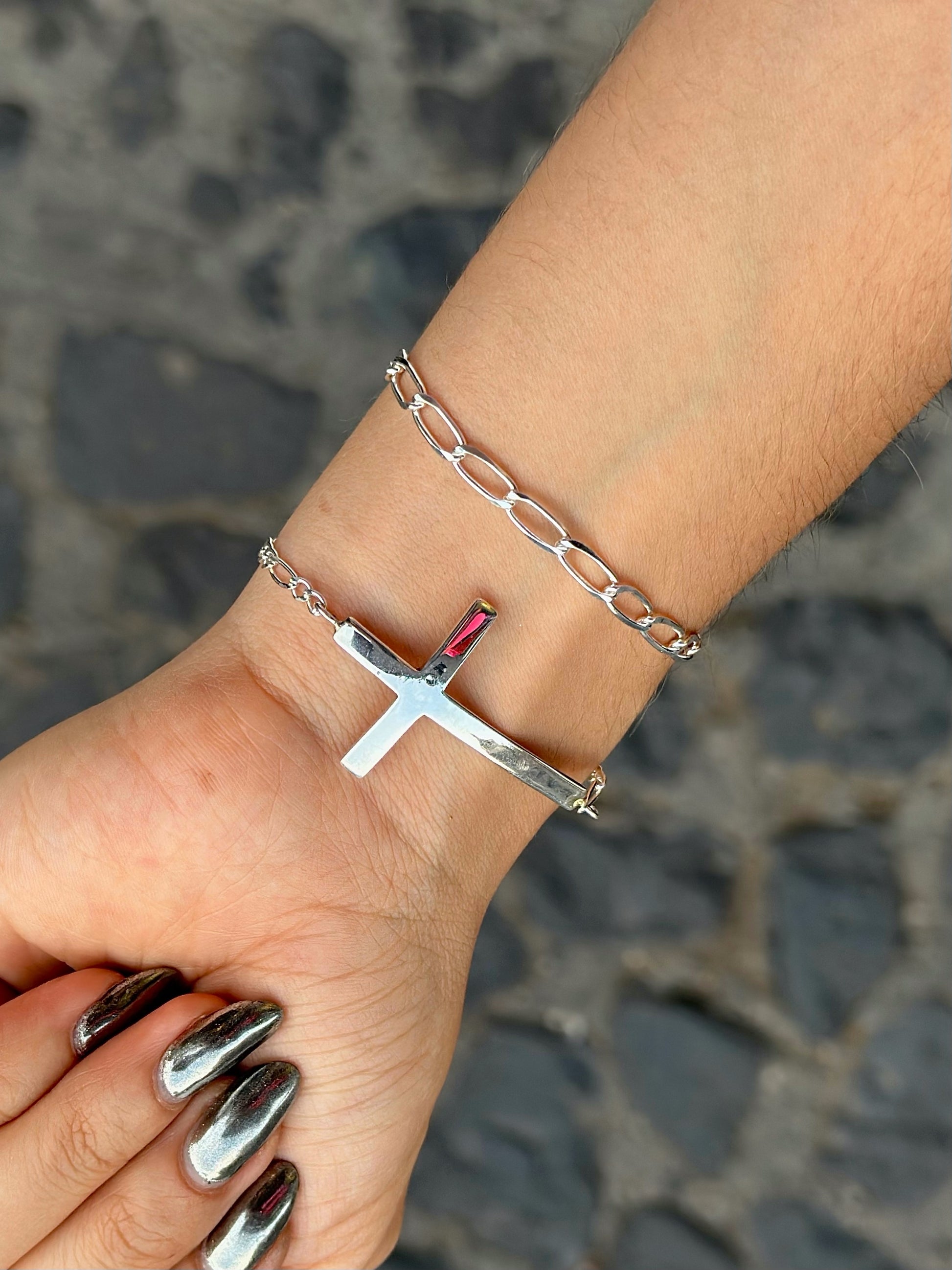 Pulsera "Cruz XIX" - Varios Tamaños