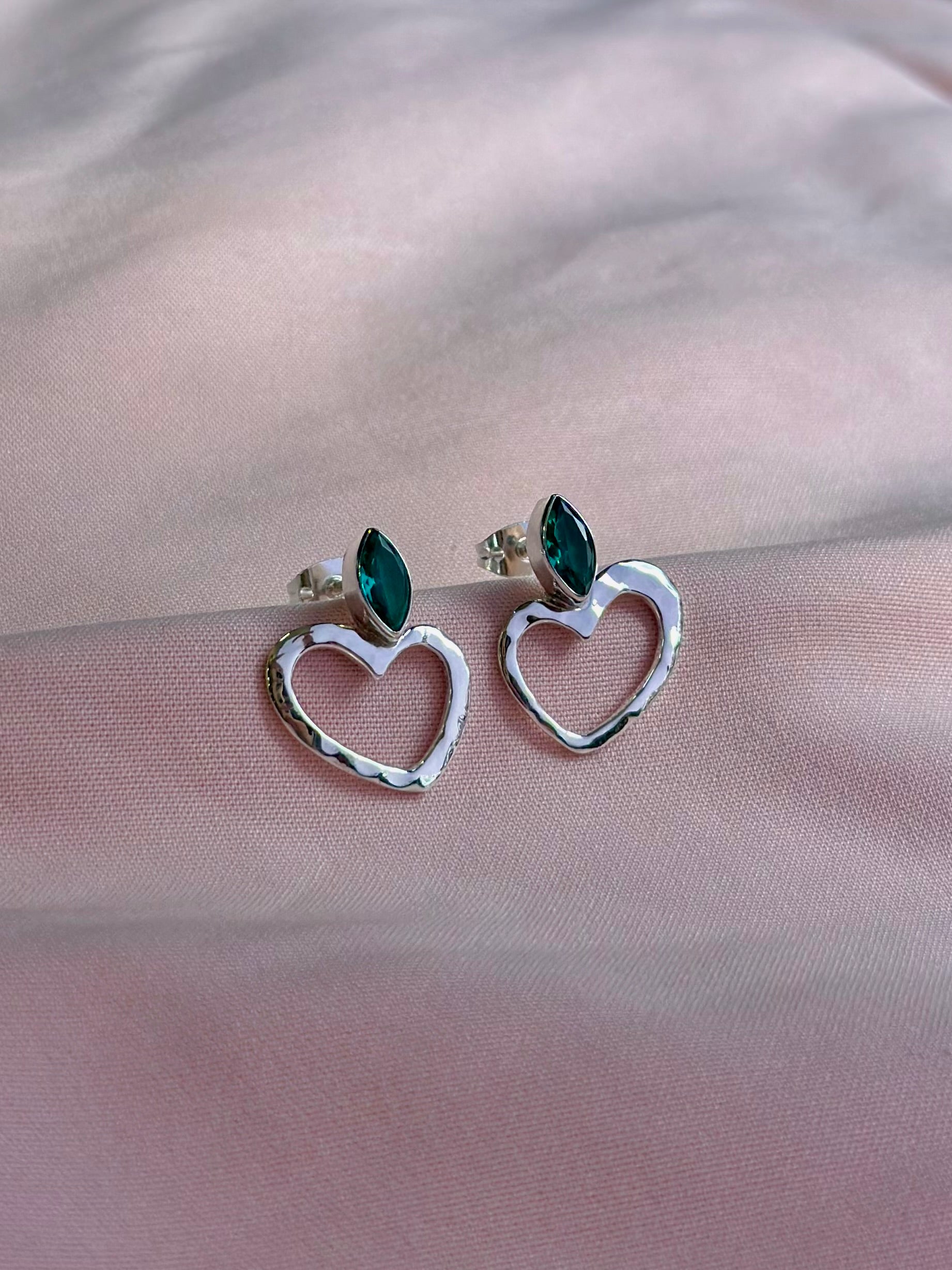 Aretes “Corazón de Eya’s” / Elnath - Varios Colores