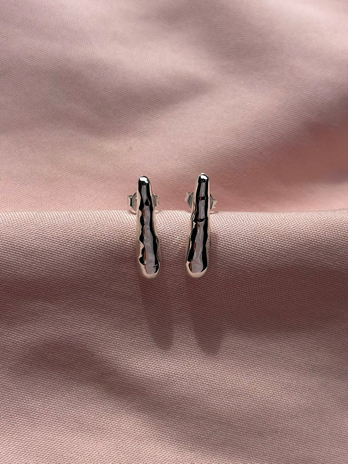 Aretes “Nhisya” - Martillado