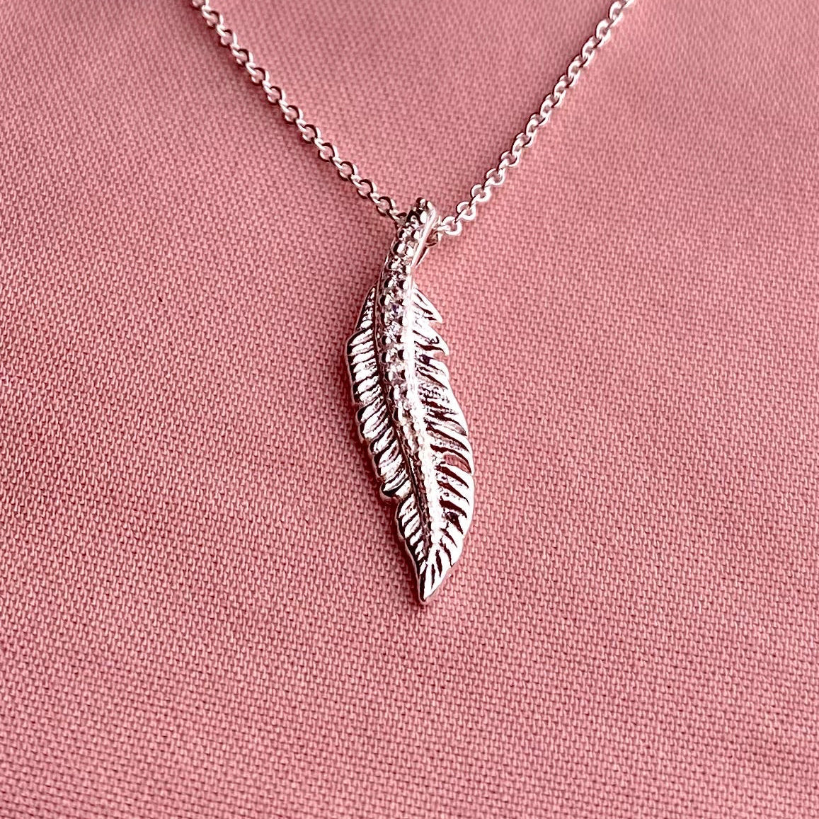 Dije individual "Ihuitl" - Pluma de Ave