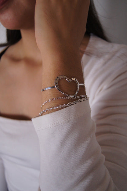 Brazalete "Corazón Eya's" / Calado - Martillado