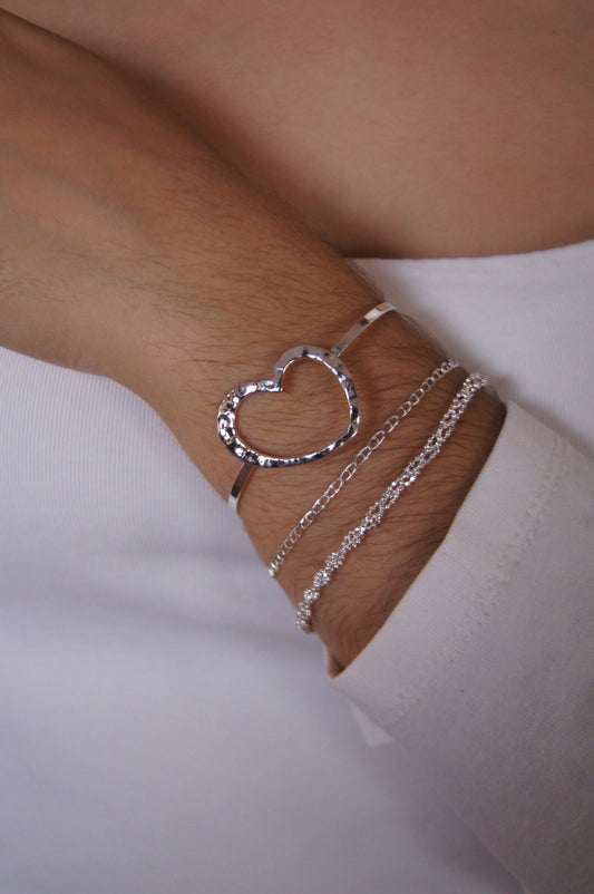 Brazalete "Corazón Eya's" / Calado - Martillado