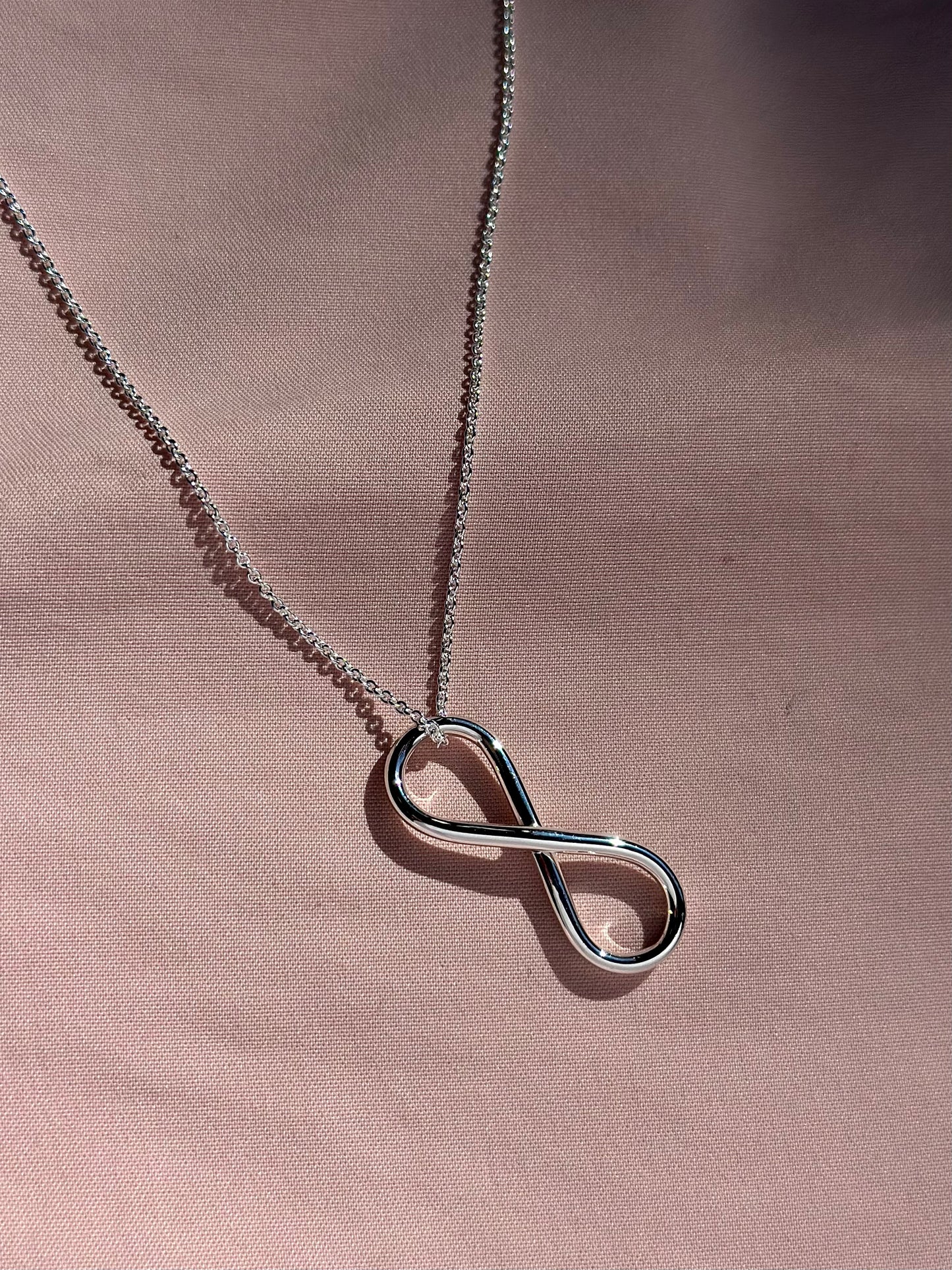 Collar "Infinito" de Eya's