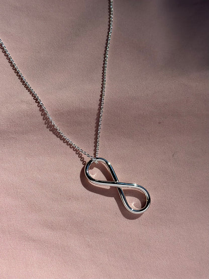 Collar "Infinito" de Eya's