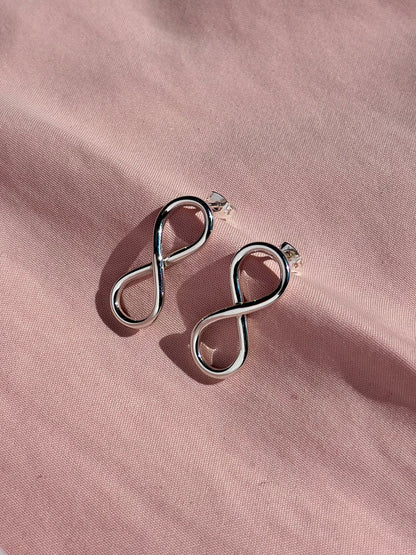Aretes "Infinito" de Eya's