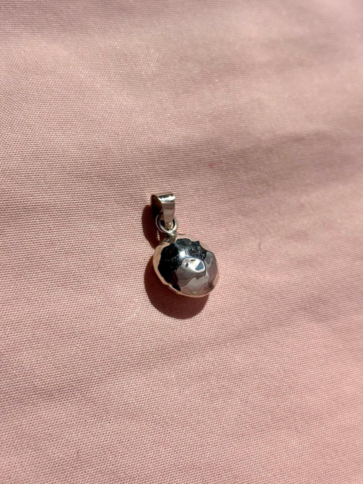 Dije individual "Jaya" MINI - Varios Acabados
