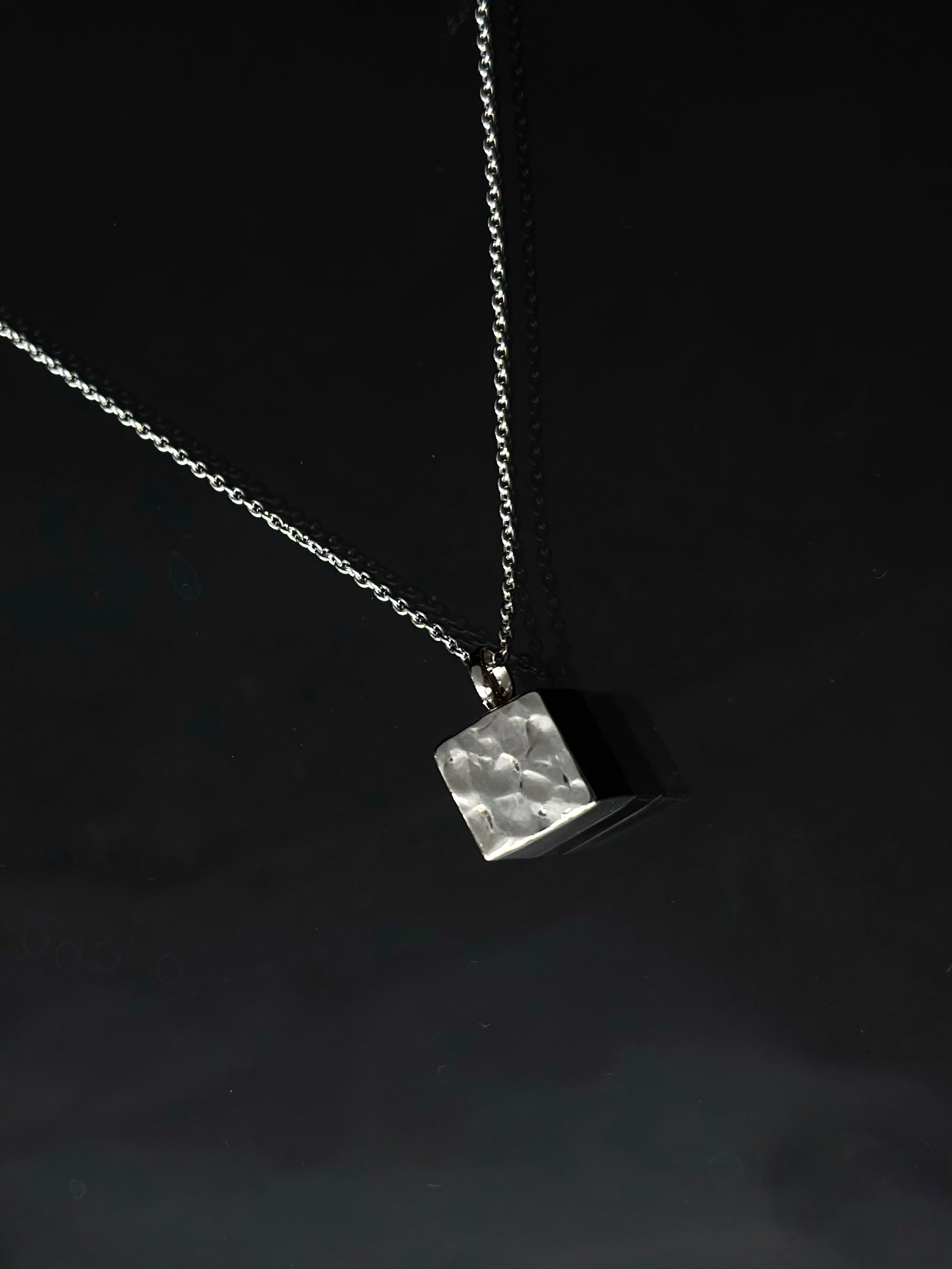 Collar "Qua" Martillado - Varias Opciones