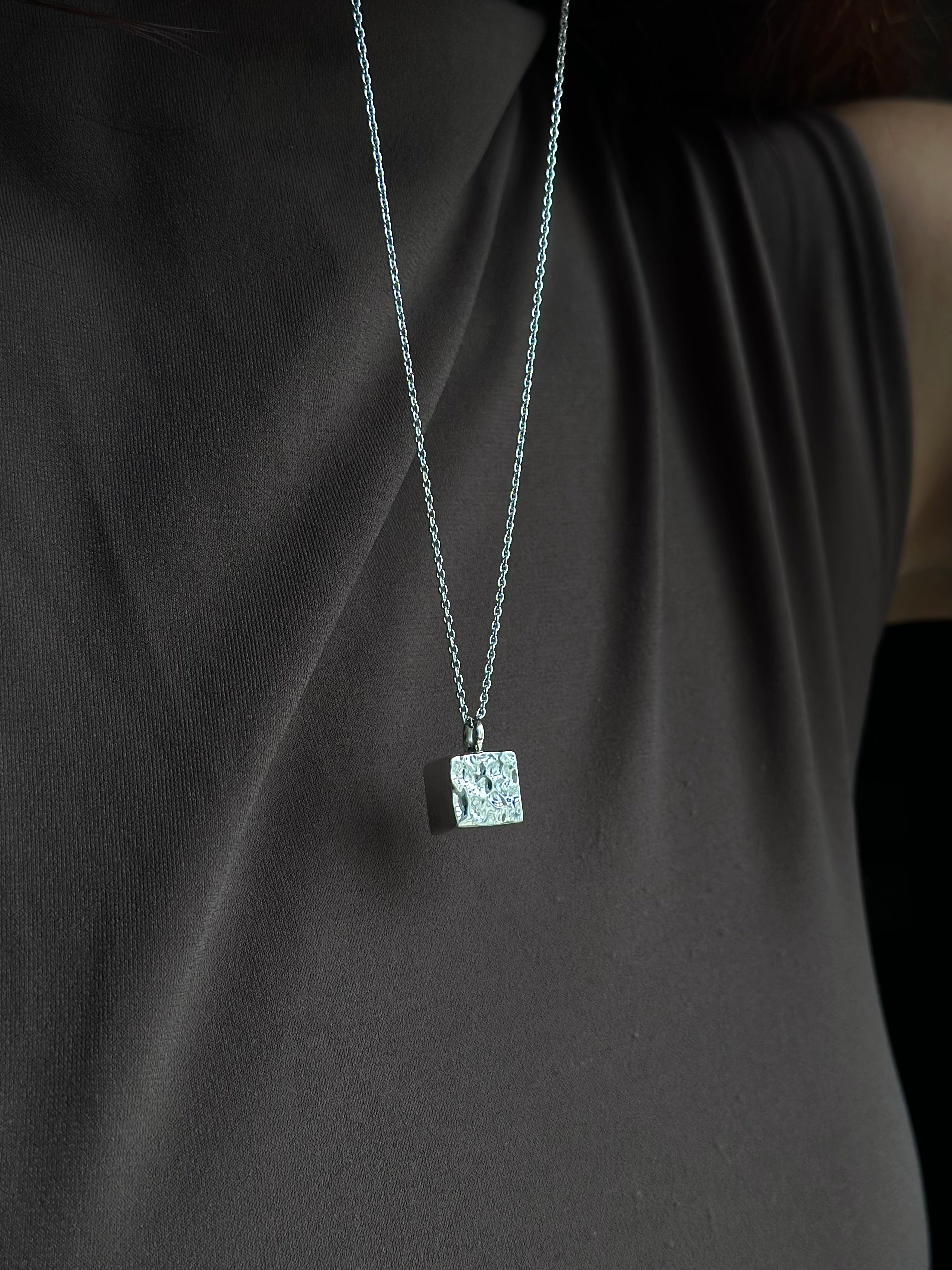 Collar "Qua" Martillado - Varias Opciones