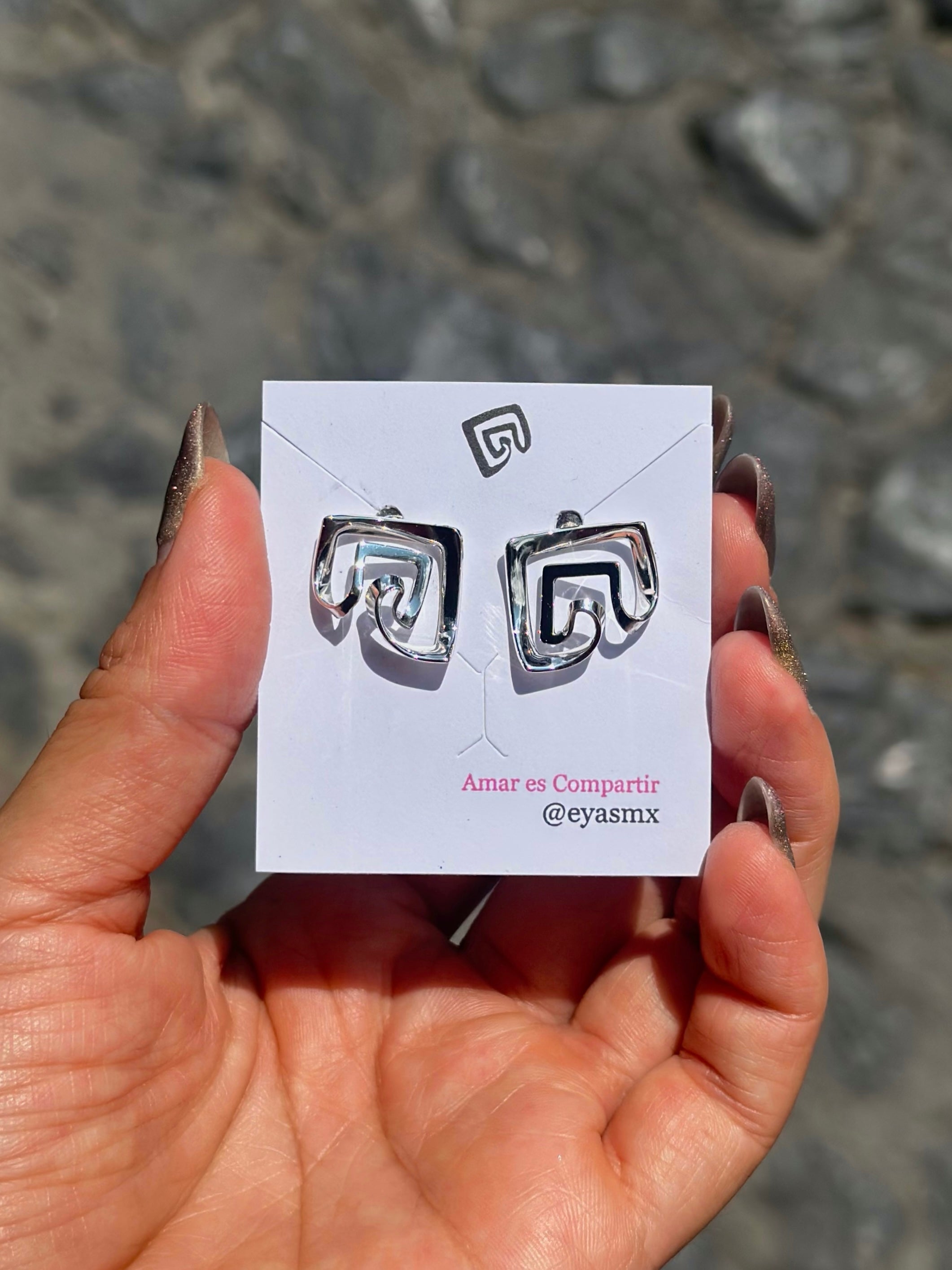 Aretes "Eya's" - Logotipo