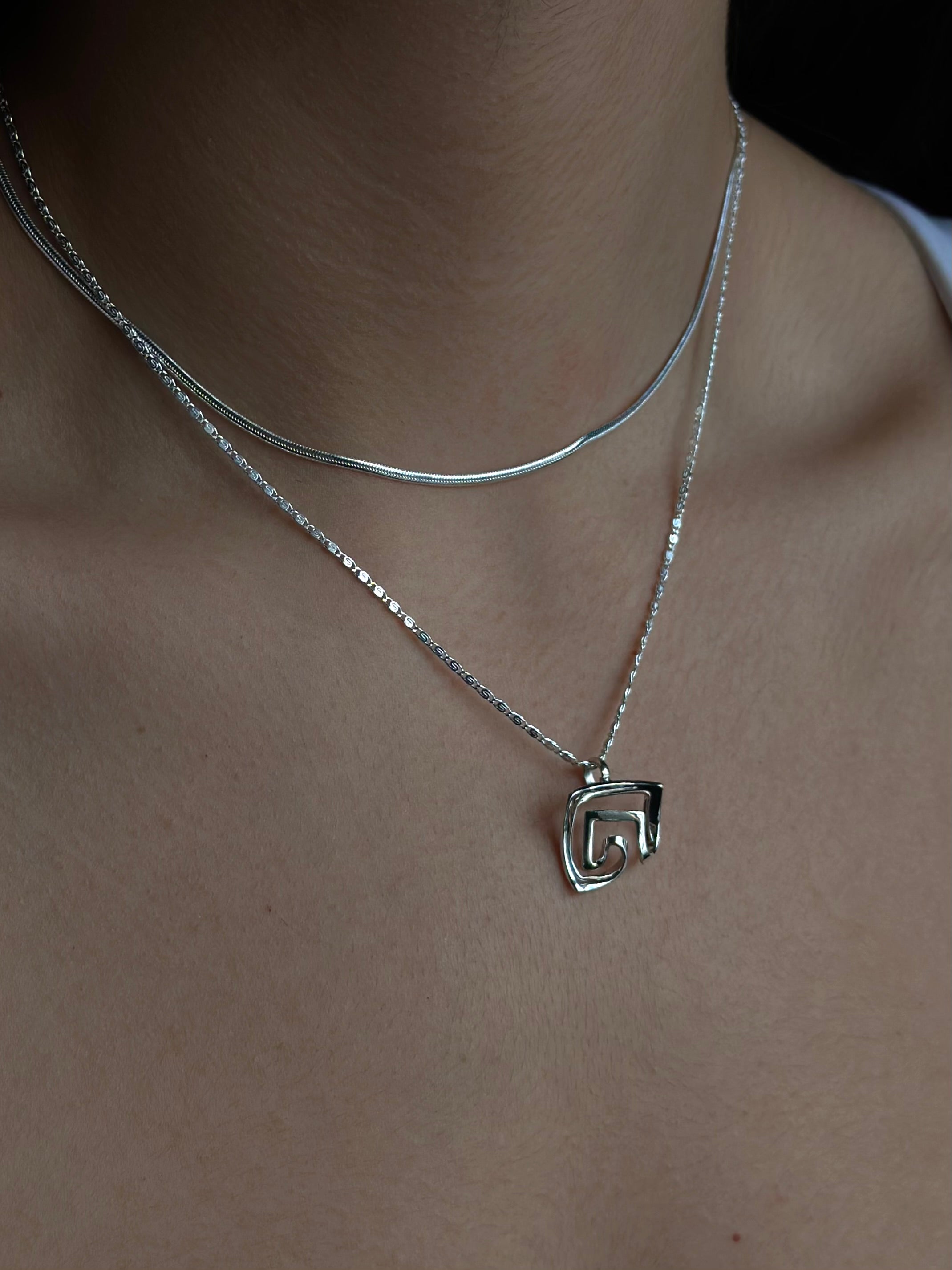 Collar "Logotipo Eya's" MINI