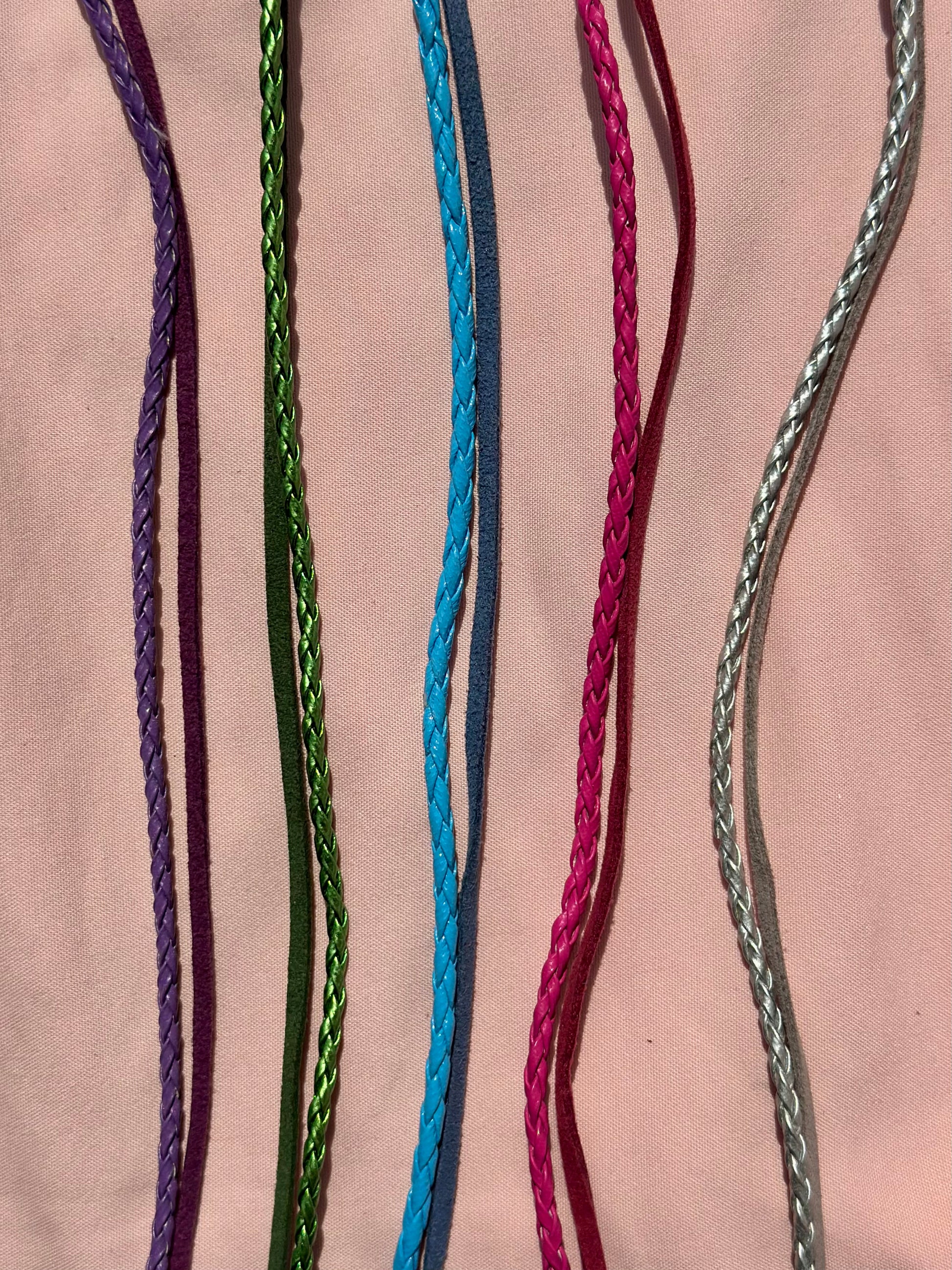 Choker de "Eya's" -  Piel Trenzada / Gamuza