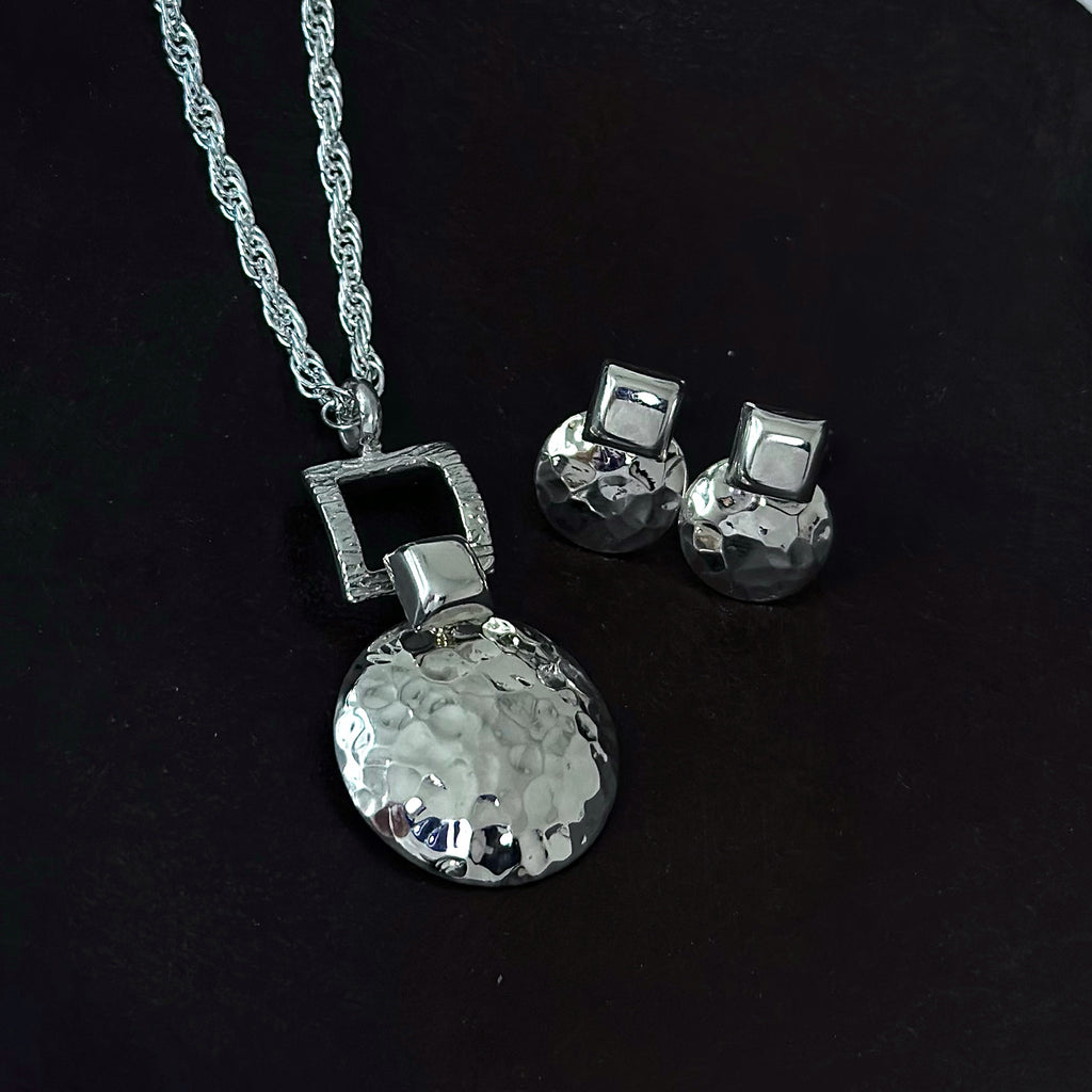 Conjunto "Axiltis"