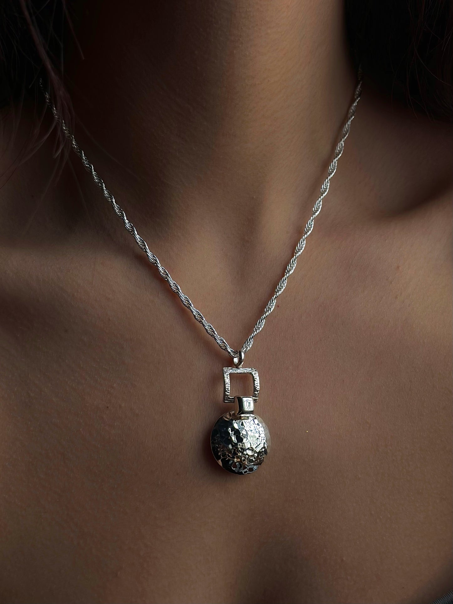 Conjunto "Axiltis"