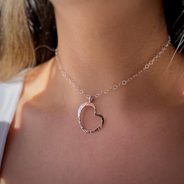 Dije individual "Corazón Eya's" / Talla M - Martillado
